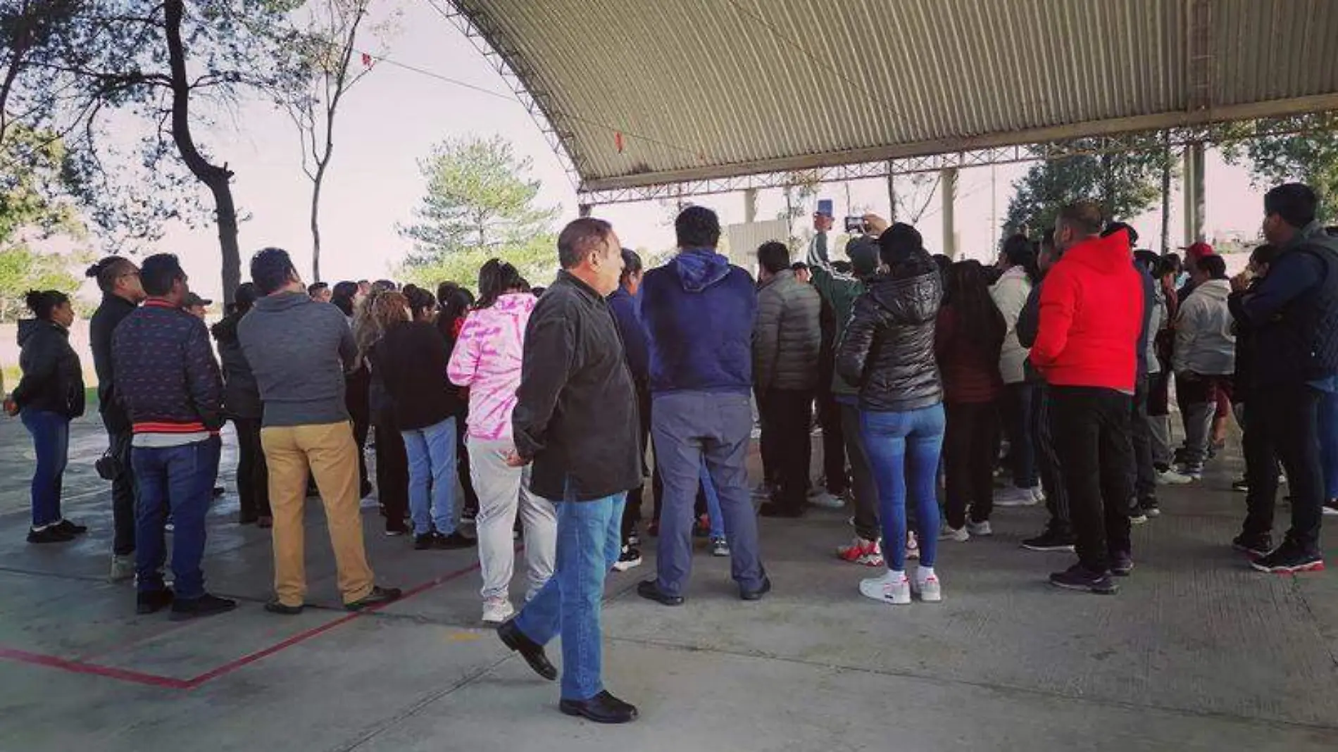 Los padres de familia convocaron a reunión para exigir mejoras educativas en la Técnica de Ayometla  (3)